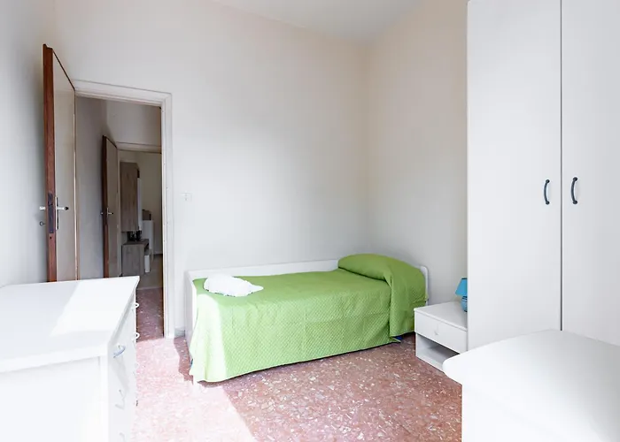 Guesthost - Spacious Apartmente Near The Beach! 公寓 *