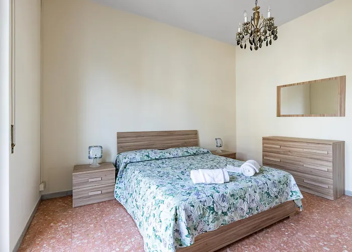 Guesthost - Spacious Apartmente Near The Beach! Apartment *