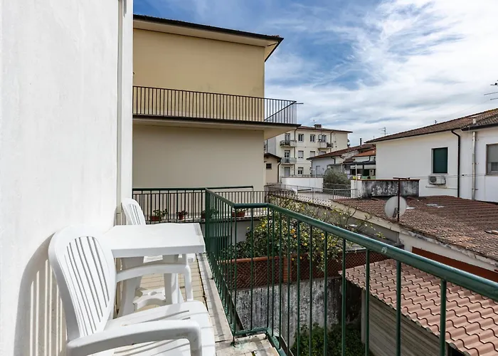 Appartamento Guesthost - Spacious Apartmente Near The Beach! *
